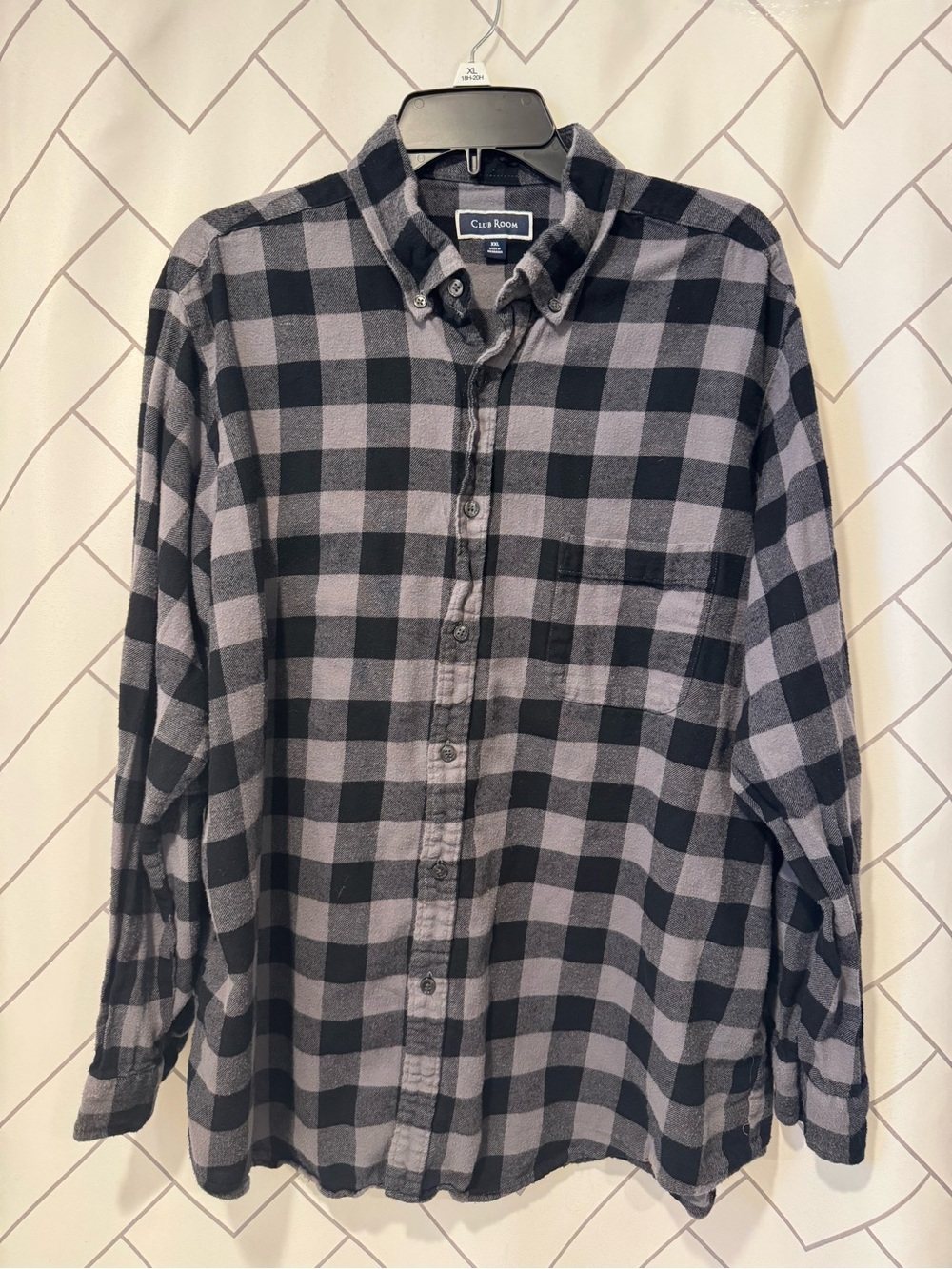 Club Room Men's Black and Gray Buffalo Plaid Button-Down Shirt